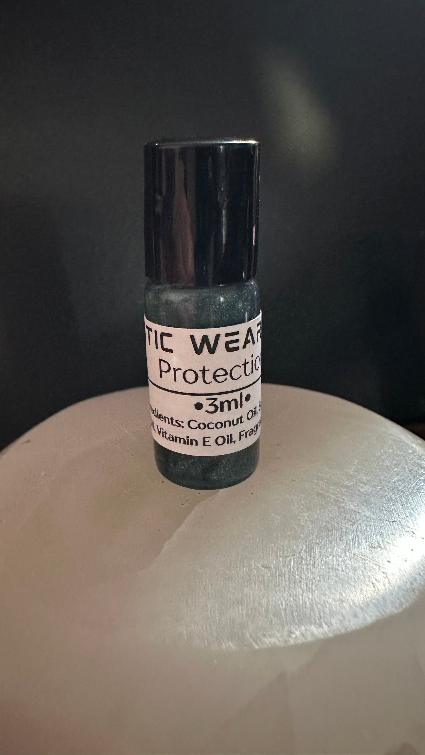 Protection-Properties Perfume Oil Earthy/Woody