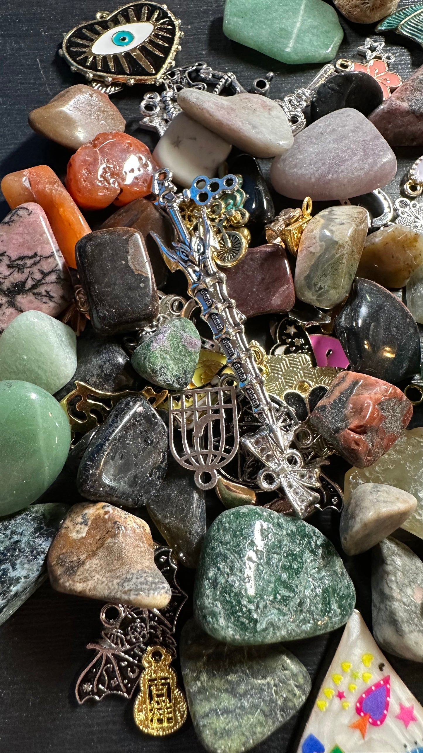 Crow Treasure Scoop (LC Picks For You) Hot Goth Summer Mixed In
