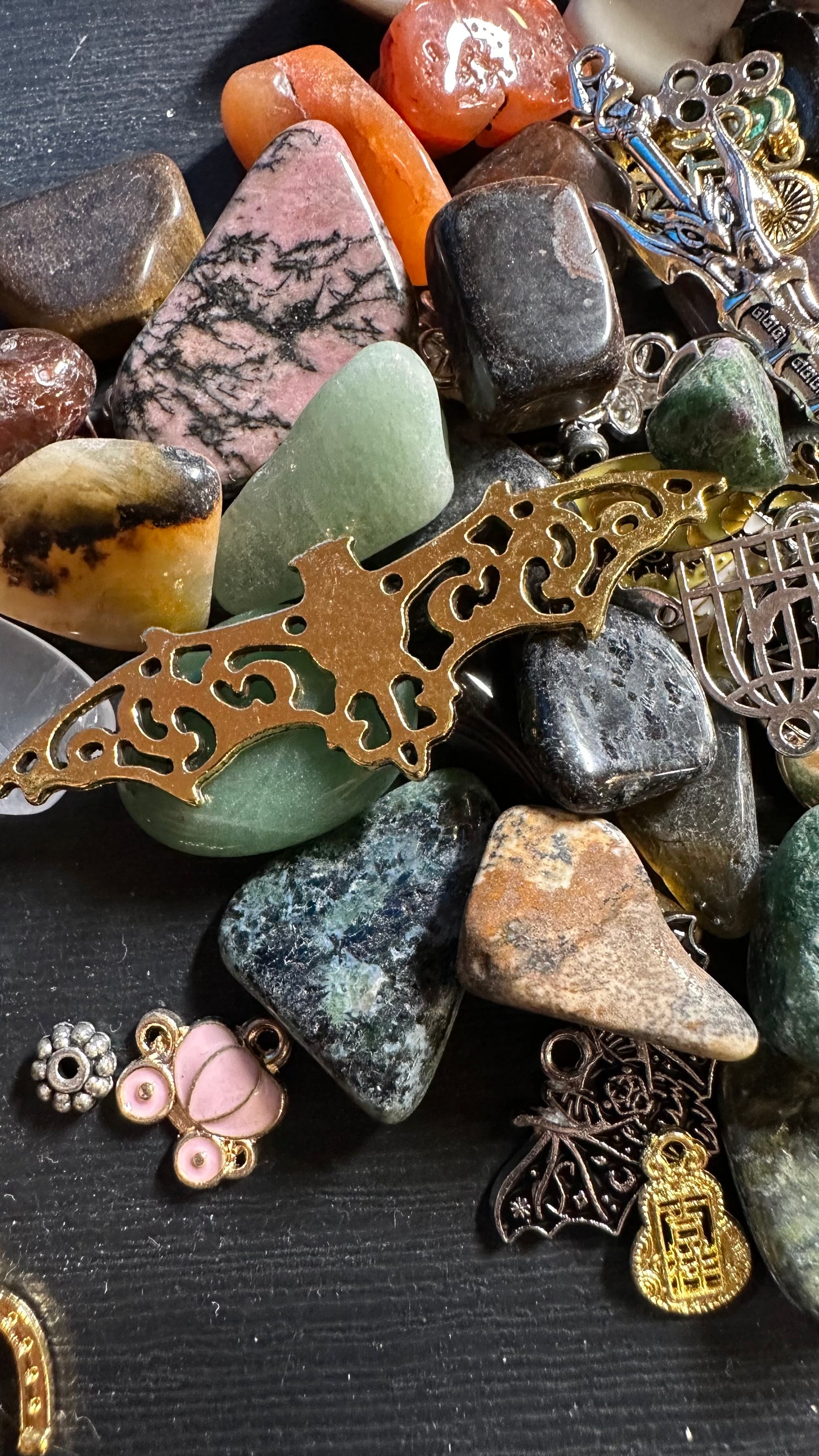 Crow Treasure Scoop (LC Picks For You) Hot Goth Summer Mixed In